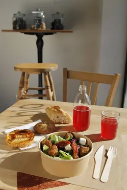 521-biocoop-arelate-arles-magasin-bio-restauration-traiteur-pain-boulangerie-pause-midi.webp